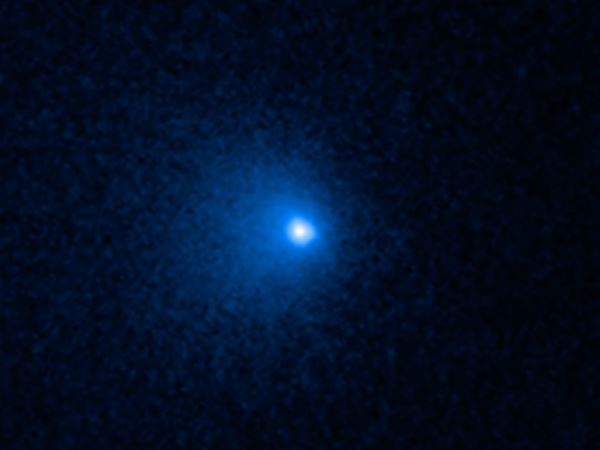 Телескоп Хаббл заснял комету диаметром 128 км и весом 500 трлн тонн